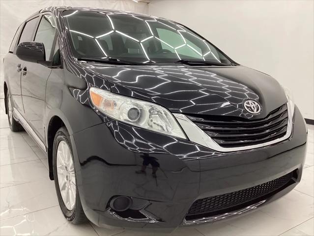 2015 Toyota Sienna LE 7 Passenger