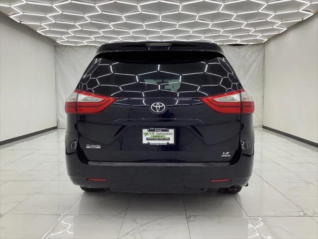 2015 Toyota Sienna LE 7 Passenger
