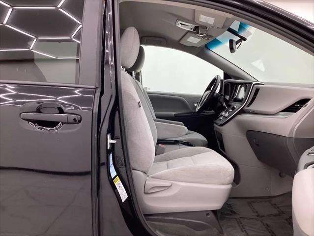 2015 Toyota Sienna LE 7 Passenger