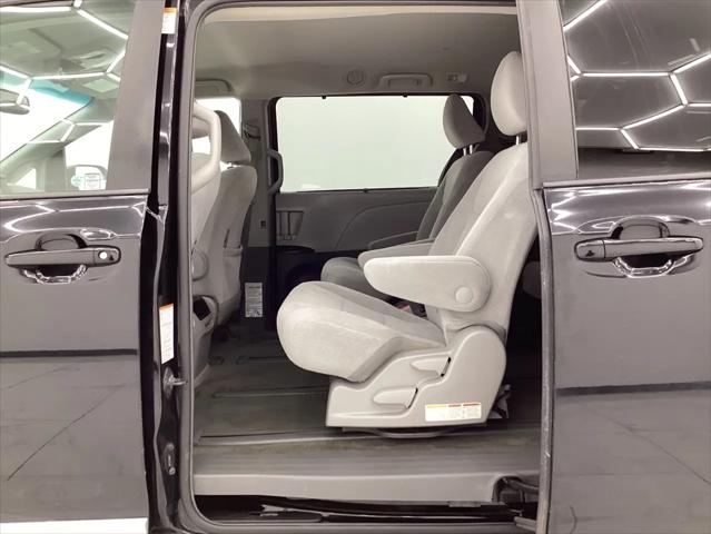 2015 Toyota Sienna LE 7 Passenger