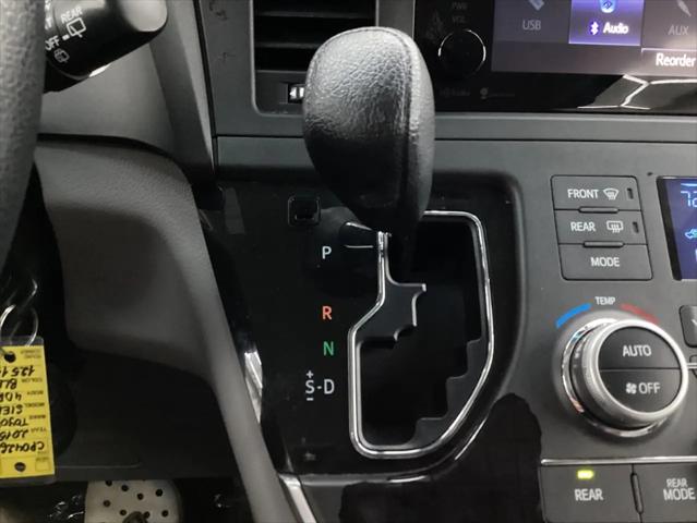 2015 Toyota Sienna LE 7 Passenger