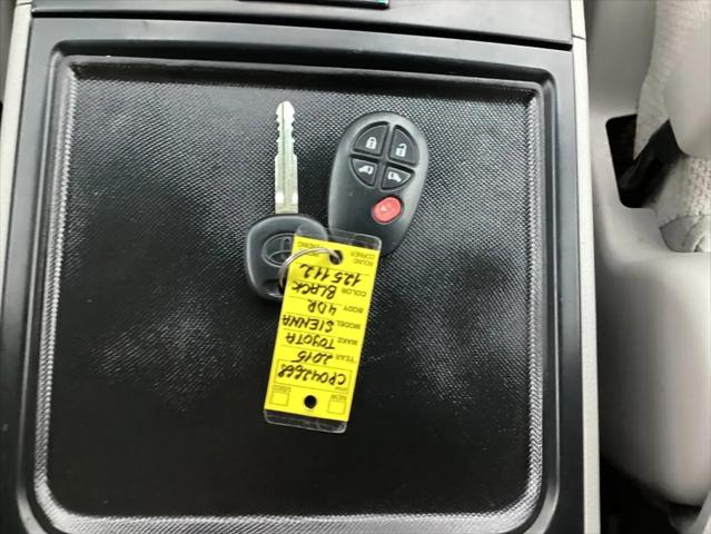 2015 Toyota Sienna LE 7 Passenger