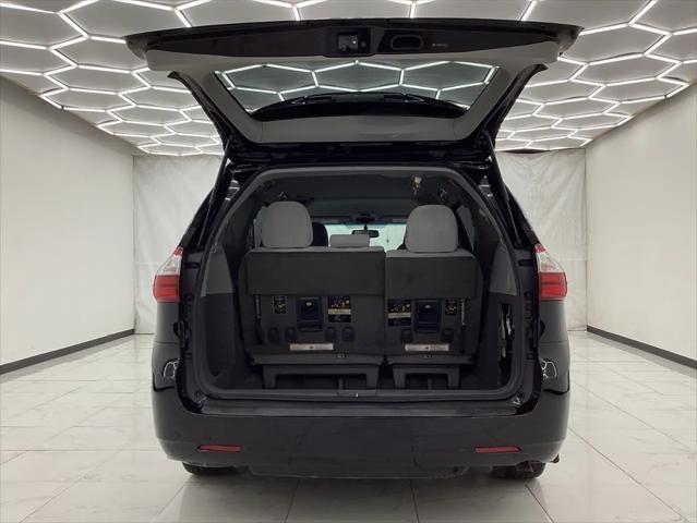 2015 Toyota Sienna LE 7 Passenger