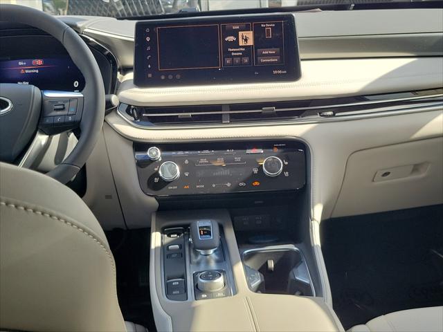 2027 INFINITI QX60 LUXE