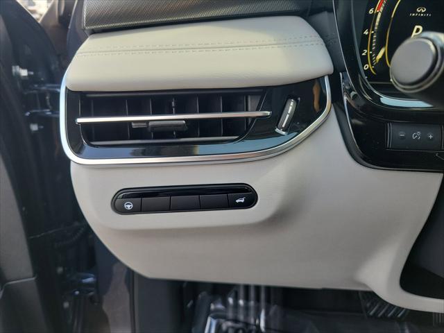 2027 INFINITI QX60 LUXE