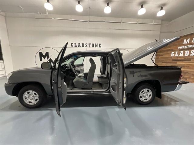 2010 Toyota Tacoma SR5 5-SPEED MANUAL / 4Cyl / 1-Owner /52K MILES
