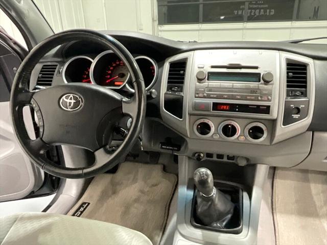 2010 Toyota Tacoma SR5 5-SPEED MANUAL / 4Cyl / 1-Owner /52K MILES