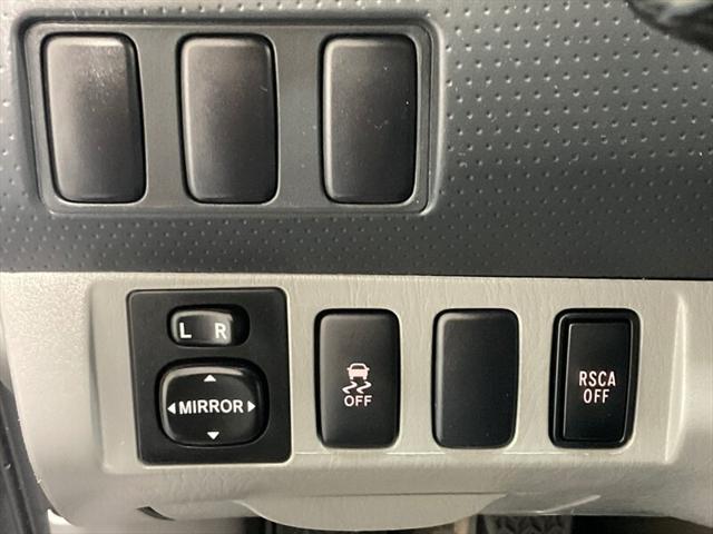 2010 Toyota Tacoma SR5 5-SPEED MANUAL / 4Cyl / 1-Owner /52K MILES