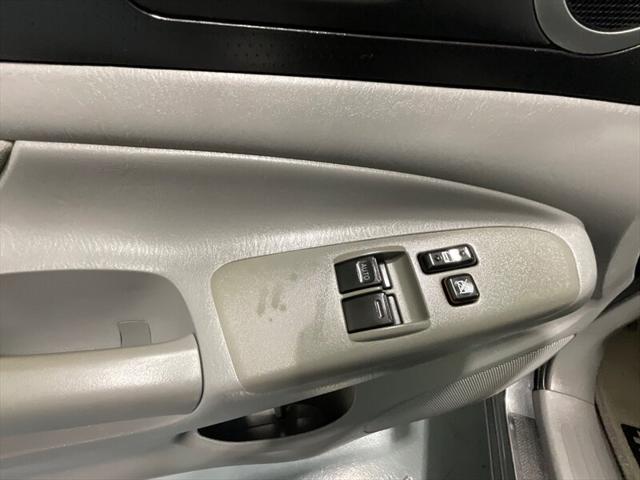 2010 Toyota Tacoma SR5 5-SPEED MANUAL / 4Cyl / 1-Owner /52K MILES