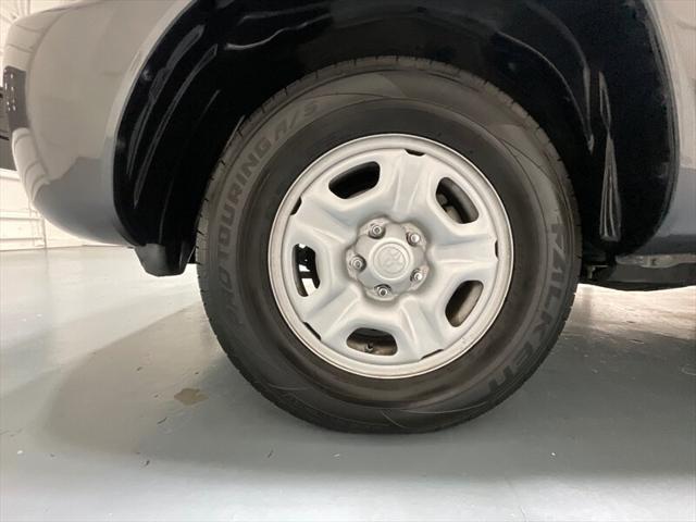 2010 Toyota Tacoma SR5 5-SPEED MANUAL / 4Cyl / 1-Owner /52K MILES