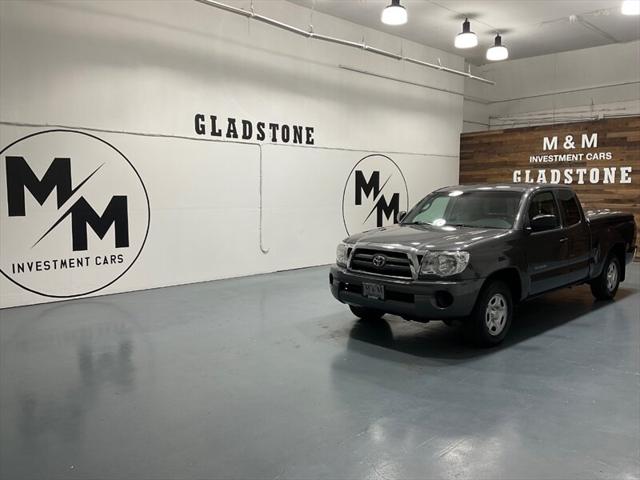 2010 Toyota Tacoma SR5 5-SPEED MANUAL / 4Cyl / 1-Owner /52K MILES