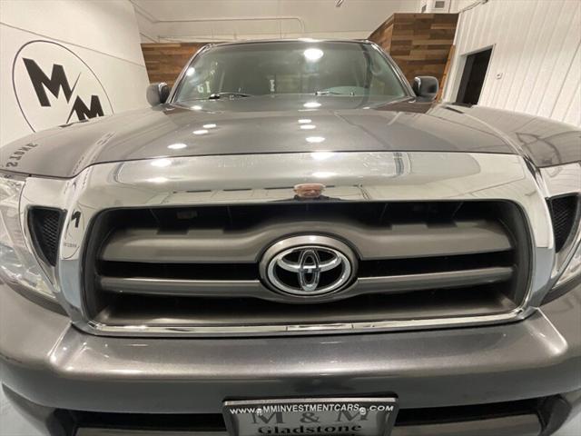 2010 Toyota Tacoma SR5 5-SPEED MANUAL / 4Cyl / 1-Owner /52K MILES