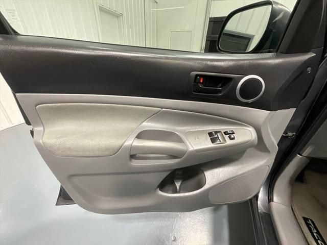 2010 Toyota Tacoma SR5 5-SPEED MANUAL / 4Cyl / 1-Owner /52K MILES