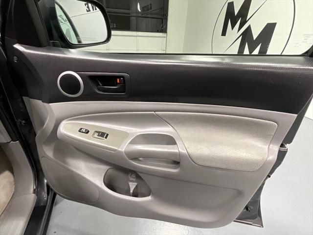 2010 Toyota Tacoma SR5 5-SPEED MANUAL / 4Cyl / 1-Owner /52K MILES