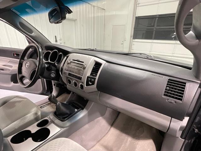 2010 Toyota Tacoma SR5 5-SPEED MANUAL / 4Cyl / 1-Owner /52K MILES