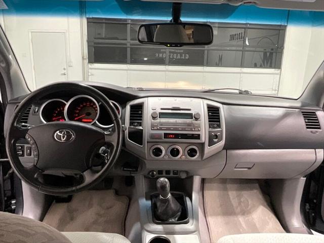 2010 Toyota Tacoma SR5 5-SPEED MANUAL / 4Cyl / 1-Owner /52K MILES