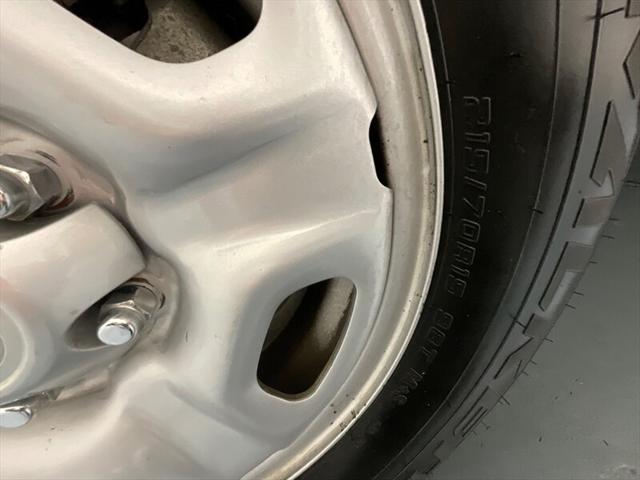 2010 Toyota Tacoma SR5 5-SPEED MANUAL / 4Cyl / 1-Owner /52K MILES