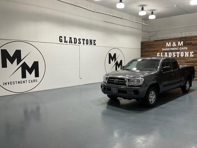 2010 Toyota Tacoma SR5 5-SPEED MANUAL / 4Cyl / 1-Owner /52K MILES