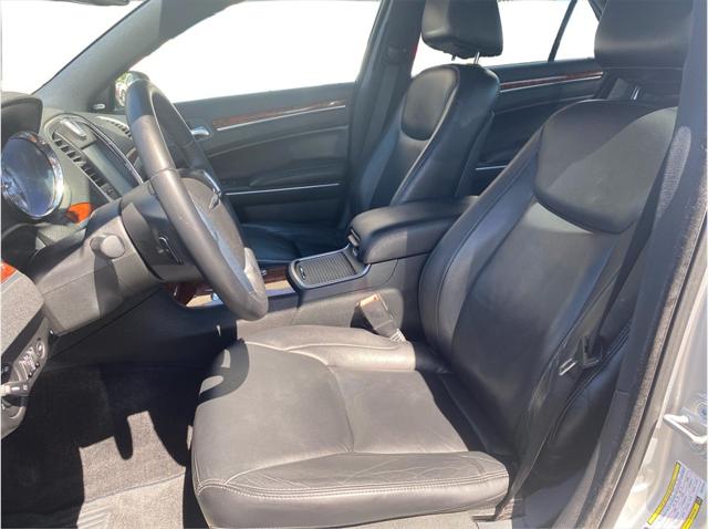 2012 Chrysler 300 Limited