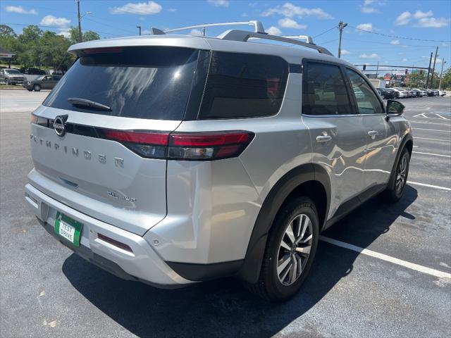 2023 Nissan Pathfinder SL 4WD
