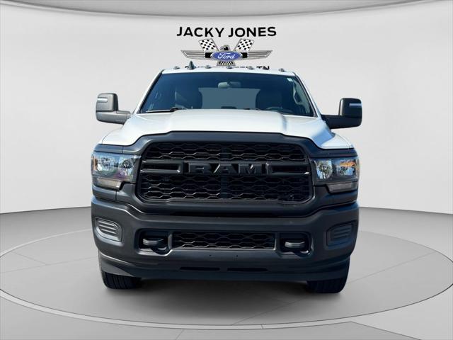 2024 Ram 3500 Tradesman Crew Cab 4x4 8' Box