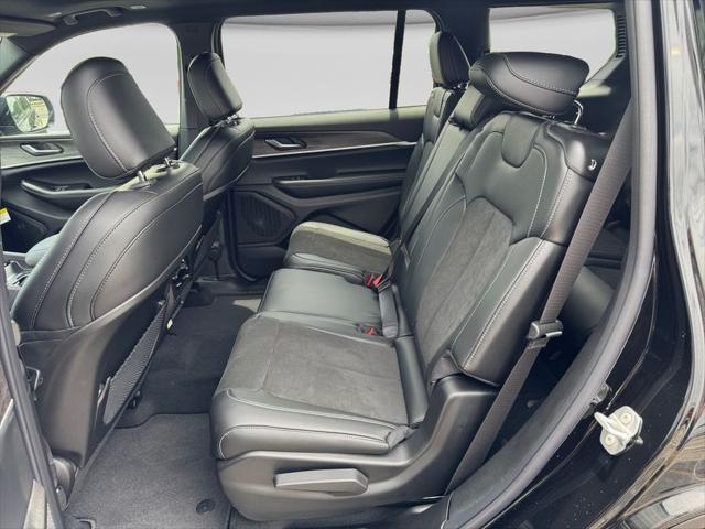 2026 Jeep Grand Cherokee L Altitude 4x4