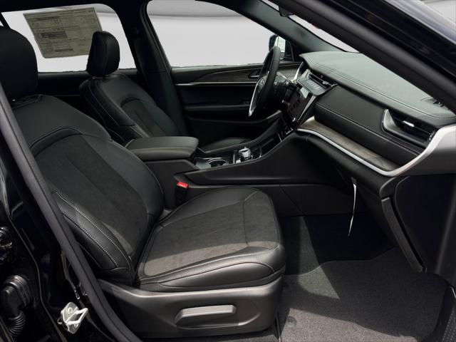 2026 Jeep Grand Cherokee L Altitude 4x4