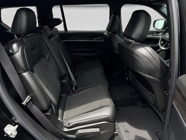 2026 Jeep Grand Cherokee L Altitude 4x4