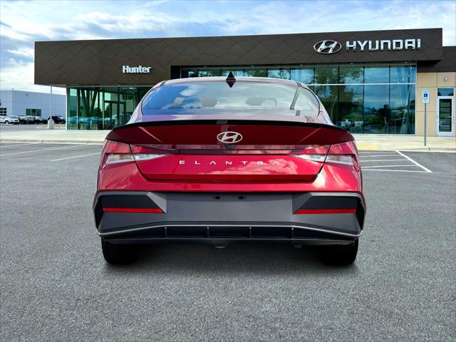 2025 Hyundai Elantra SEL Sport
