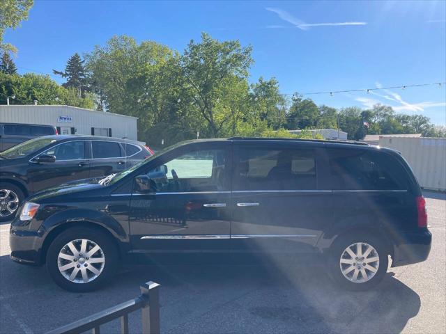 2015 Chrysler Town & Country Touring