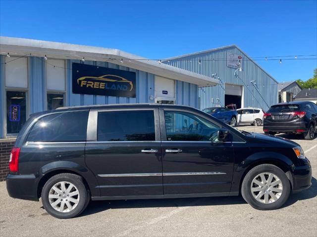 2015 Chrysler Town & Country Touring