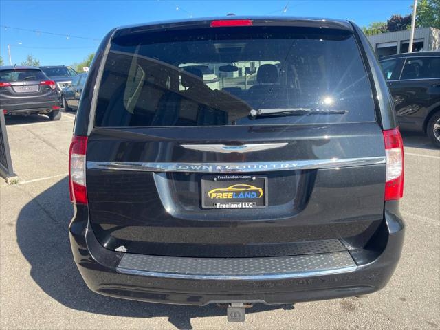 2015 Chrysler Town & Country Touring