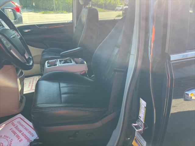 2015 Chrysler Town & Country Touring