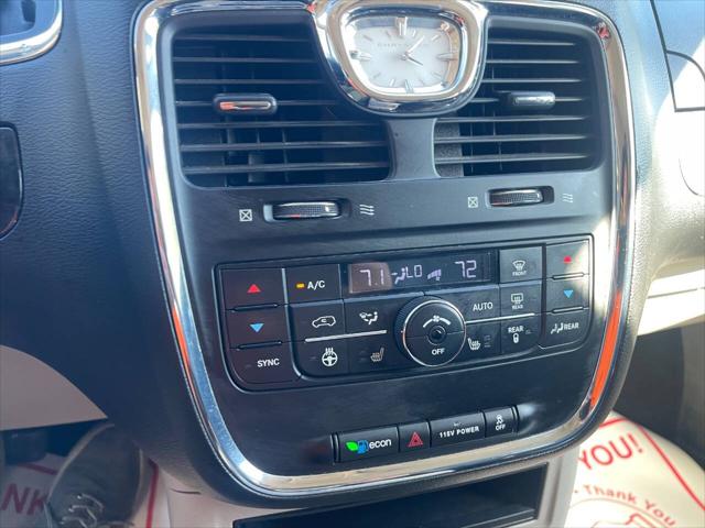 2015 Chrysler Town & Country Touring