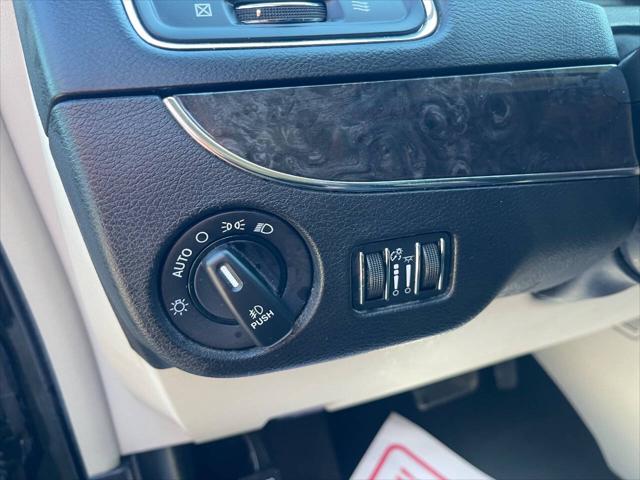 2015 Chrysler Town & Country Touring