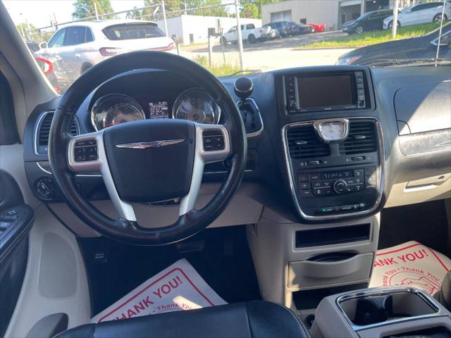 2015 Chrysler Town & Country Touring