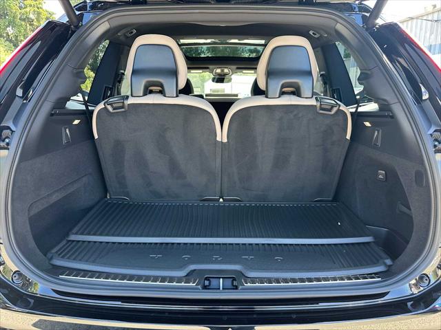 2026 Volvo XC90 Plug-In Hybrid Ultra Dark Theme, T8 AWD, Electric/Gasoline, 7 Seats