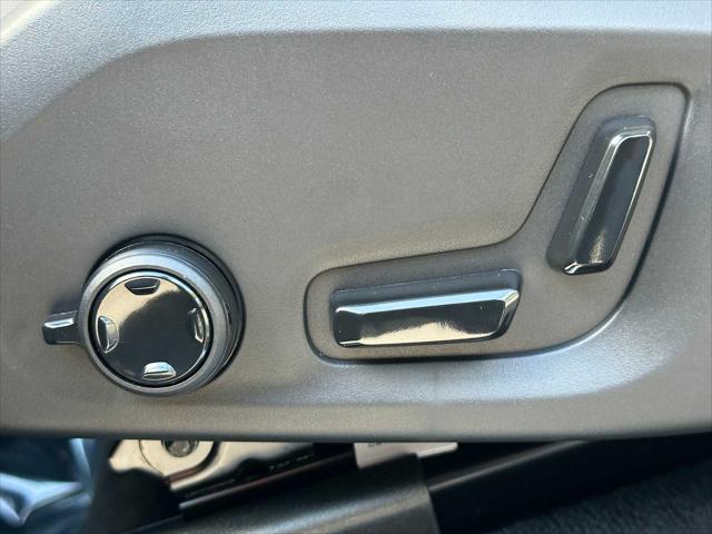 2026 Volvo XC90 Plug-In Hybrid Ultra Dark Theme, T8 AWD, Electric/Gasoline, 7 Seats