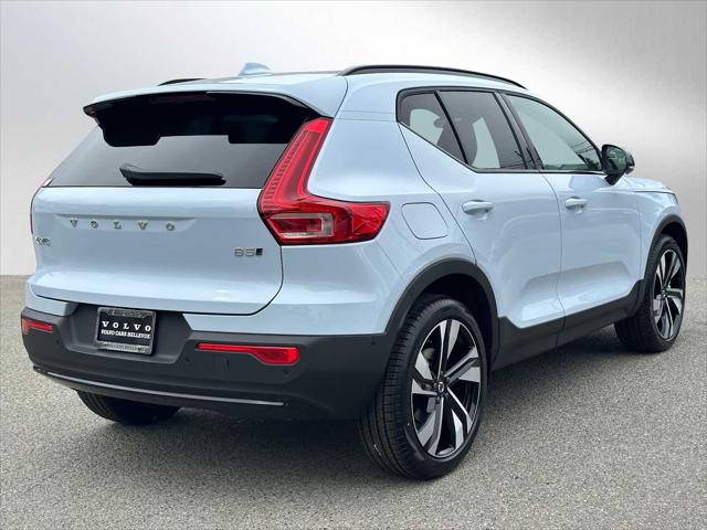 2026 Volvo XC40 Plus, B5 AWD Gas (mild hybrid), Dark