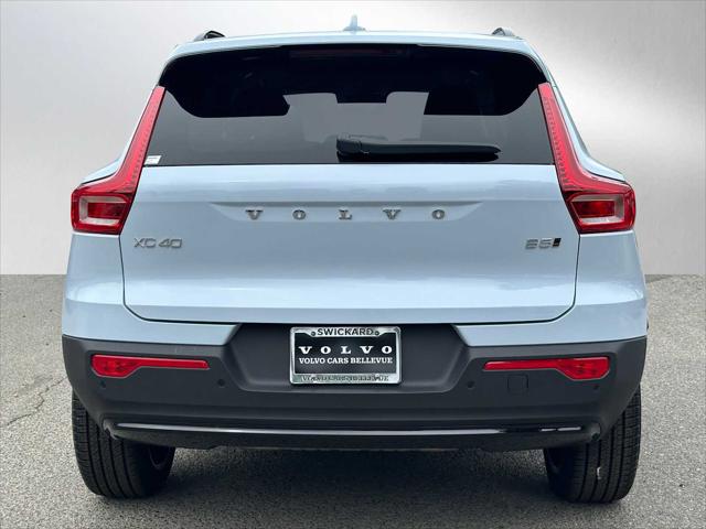2026 Volvo XC40 Plus, B5 AWD Gas (mild hybrid), Dark