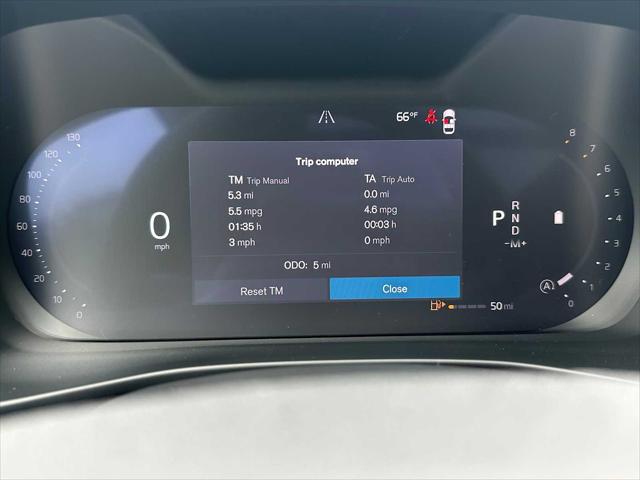 2026 Volvo XC40 Plus, B5 AWD Gas (mild hybrid), Dark