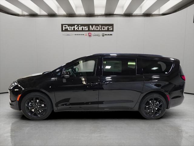 2027 Chrysler Pacifica PACIFICA LIMITED AWD 2027 Chrysler Pacifica PACIFICA LIMITED AWD