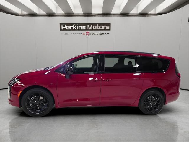 2027 Chrysler Pacifica PACIFICA LIMITED AWD 2027 Chrysler Pacifica PACIFICA LIMITED AWD