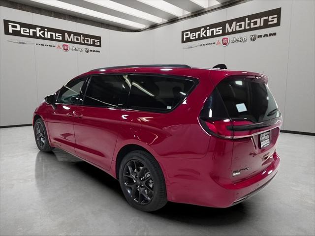 2027 Chrysler Pacifica PACIFICA LIMITED AWD 2027 Chrysler Pacifica PACIFICA LIMITED AWD