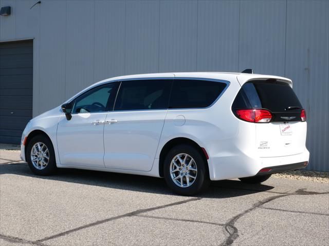 2027 Chrysler Pacifica PACIFICA LX 2027 Chrysler Pacifica PACIFICA LX