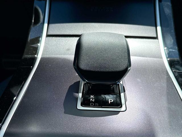 2026 Land Rover Range Rover Evoque Hoxton Edition