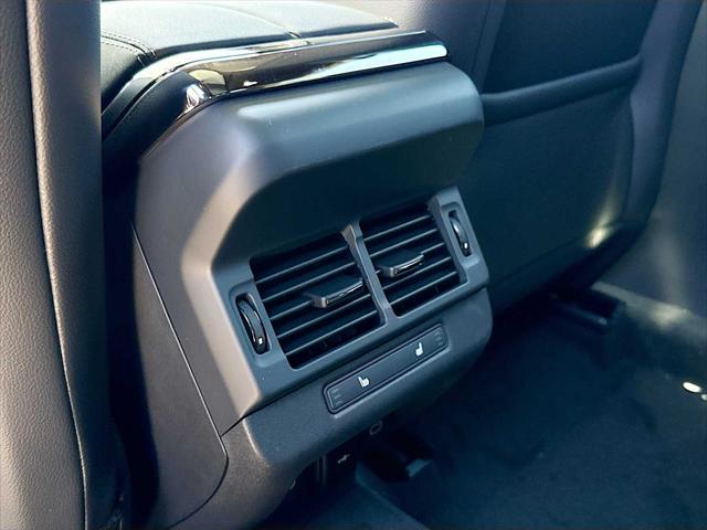 2026 Land Rover Range Rover Evoque Hoxton Edition