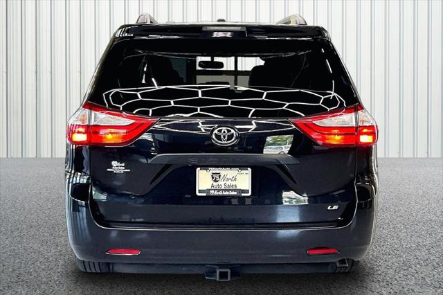 2015 Toyota Sienna LE 8 Passenger