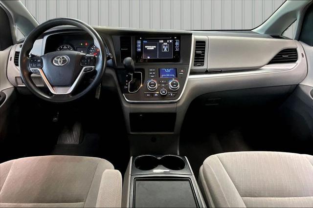 2015 Toyota Sienna LE 8 Passenger