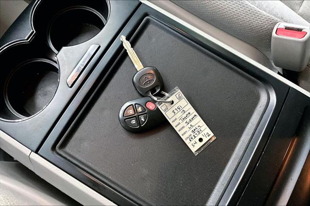 2015 Toyota Sienna LE 8 Passenger